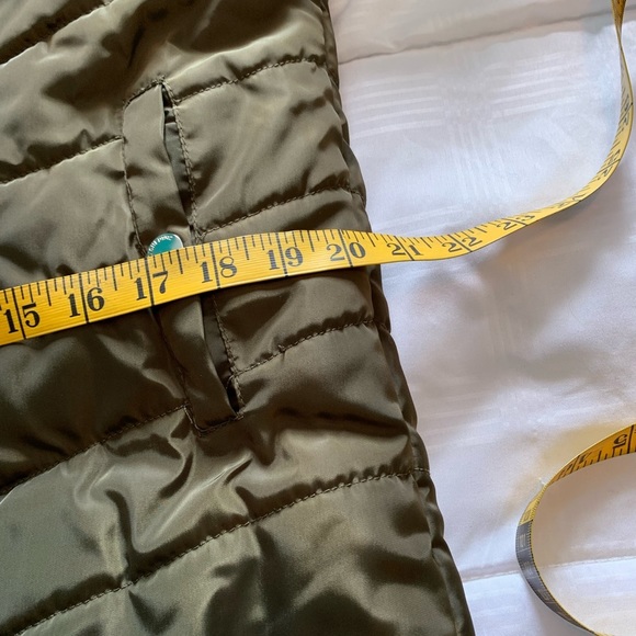 Green Long Fall Winter Puffer Jacket Quilted size 14 - Picture 11 of 16